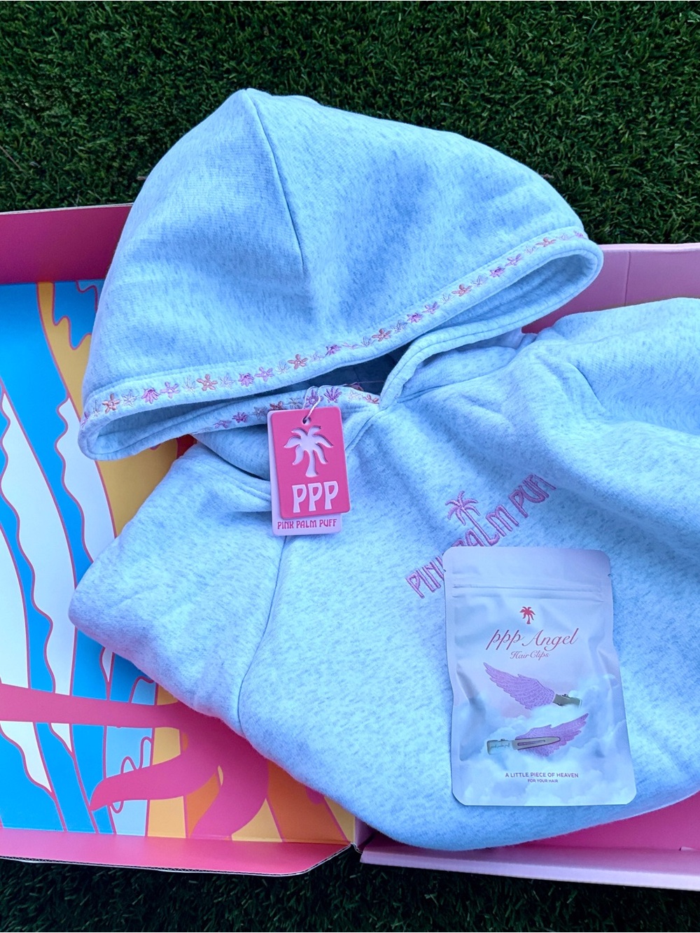 PINK PALM PUFF “Chase the Sun” Relaxed Hoodie in Heather Cloud NWT M